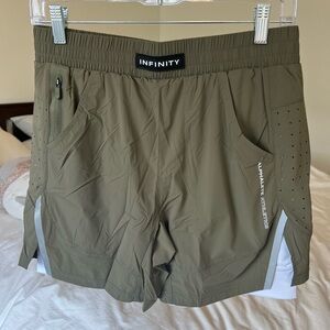 NWT Alphalete infinity speed short 5.5 inches willow